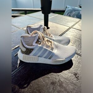 Women’s Leopard NMD R1 Adidas Sneakers
